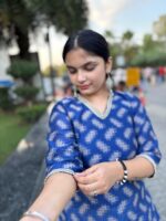 Beautifull V Neck kurti - Image 2