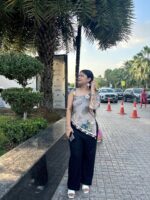 Elegant One-Side Sleeve Asymmetrical Green Floral Top with Lace Detailing